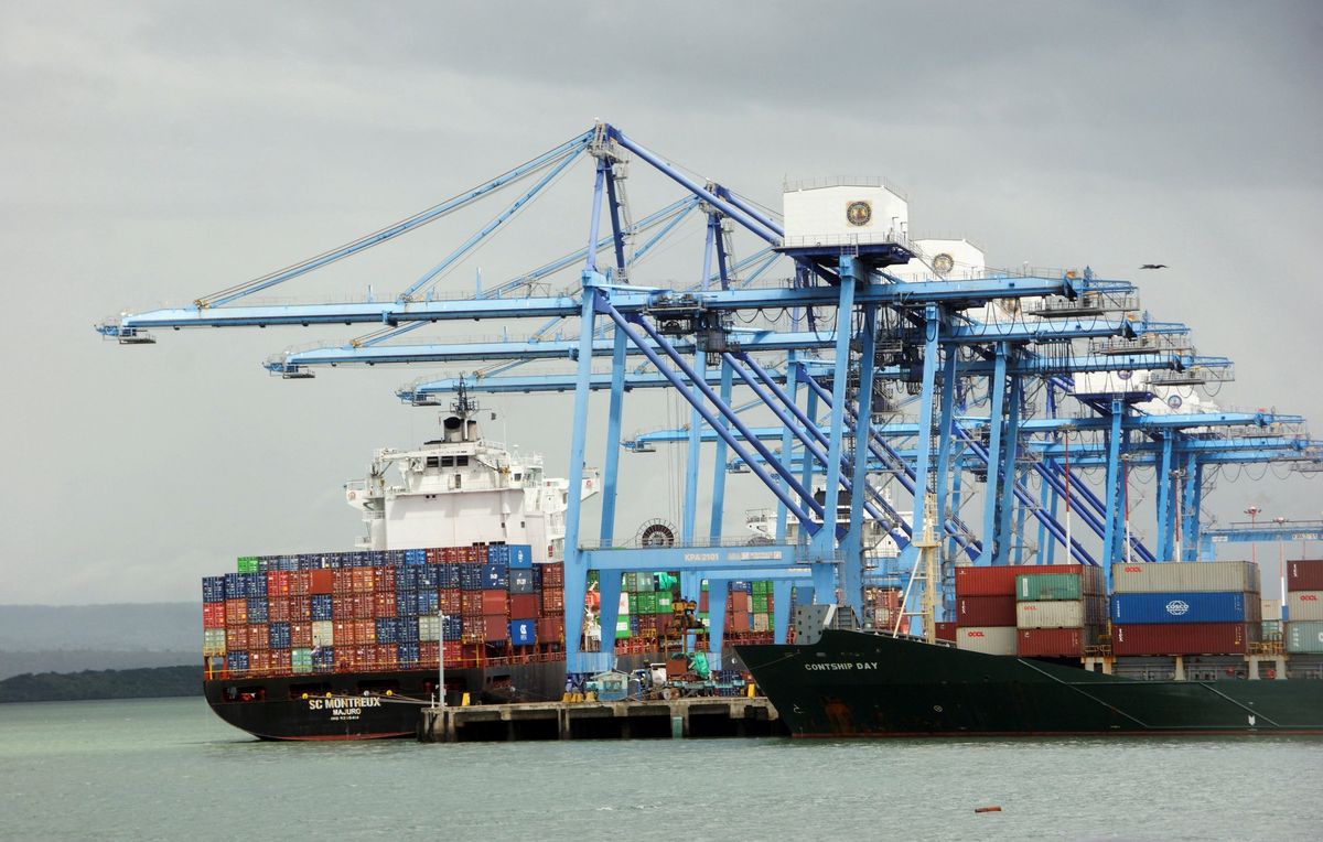 Kenya Liman Otoritesi konteyner terminalinde vinçler