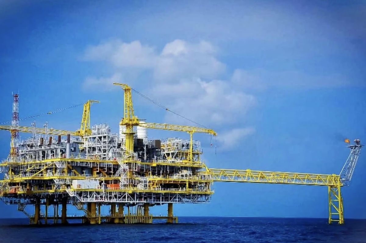 Murphy Oil, Fildişi Sahili açıklarında petrol keşfi yaptı.