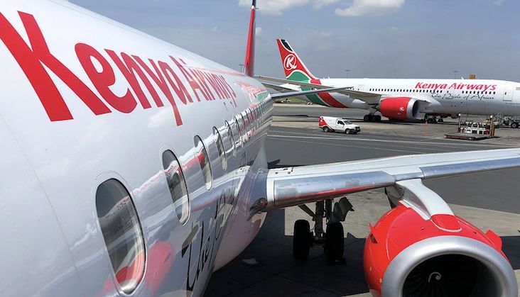 Kenya Airways uçakları Nairobi'deki Jomo Kenyatta Uluslararası Havalimanı'nda