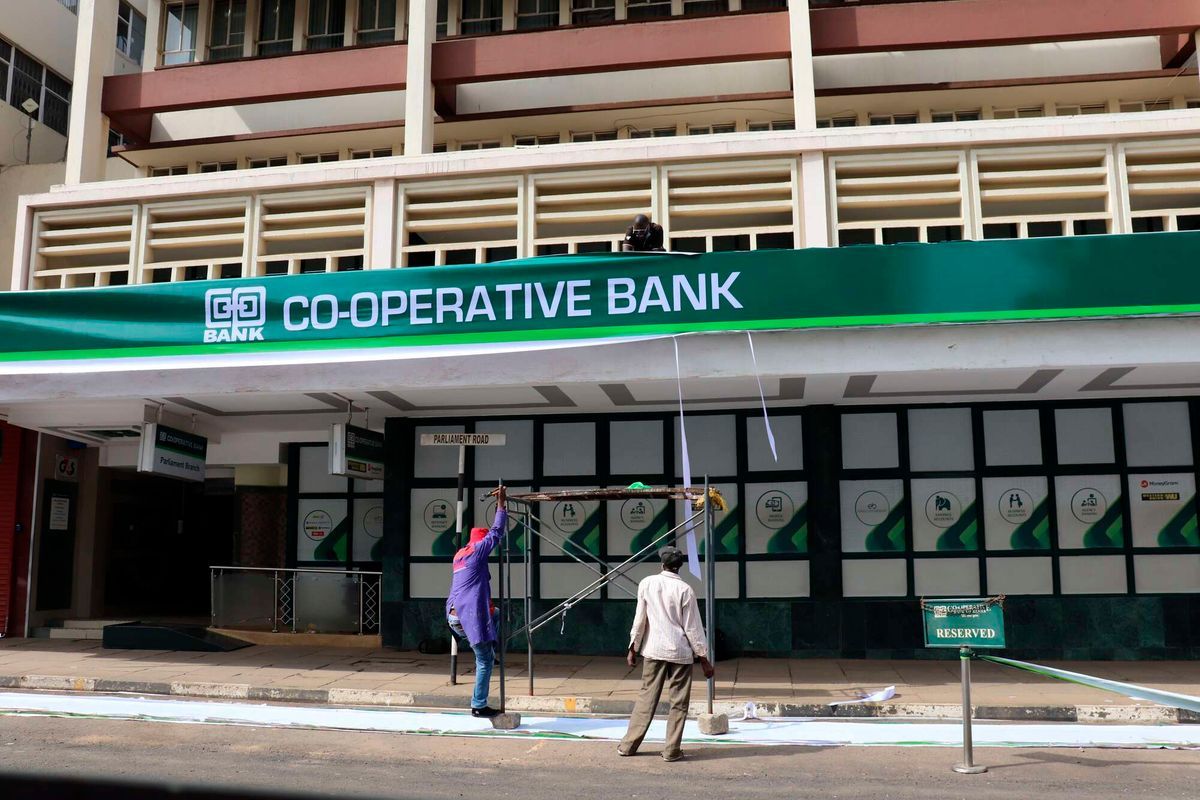 Kenya'da Co-op Bank Müşterileri Faturalar ve Alışveriş İçin 2.4 Milyar Şilin Kredi Kullandı