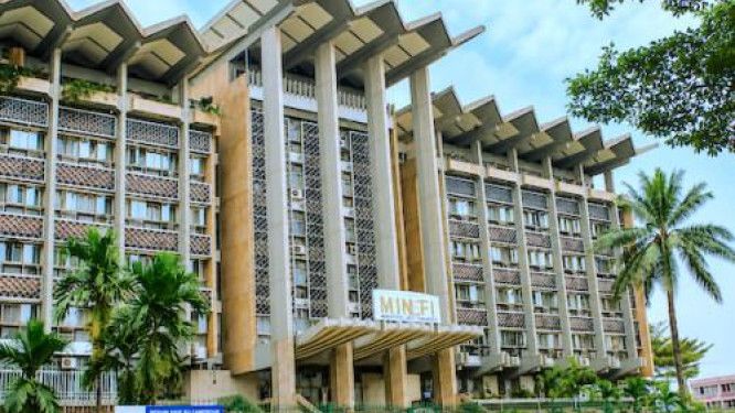 Kamerun, borç finansmanını çeşitlendirmek için CFA400 milyar ESG kredisi hazırlıyor