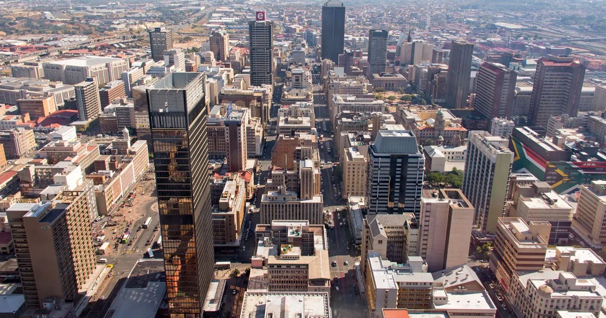 Johannesburg, Güney Afrika'nın ticari başkenti ve Afrika'nın en zengin şehri.