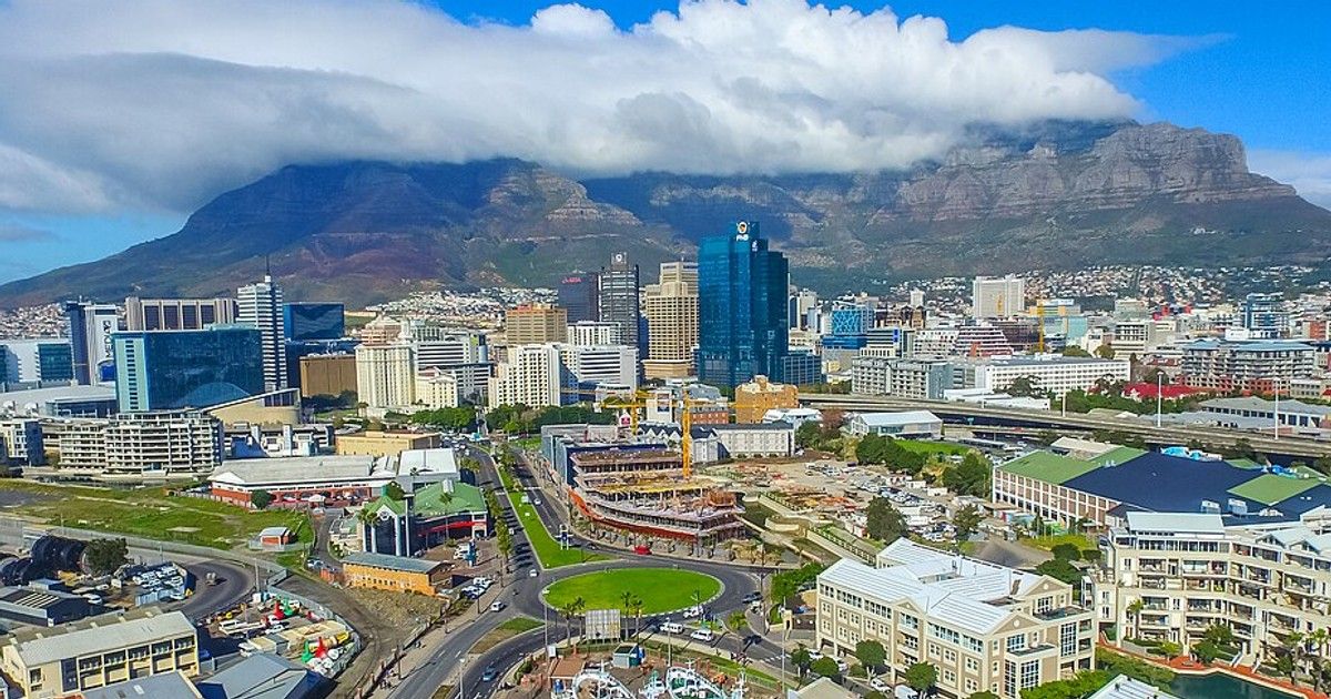 Cape Town ofis alanı Johannesburg'dan iki kat değerli.