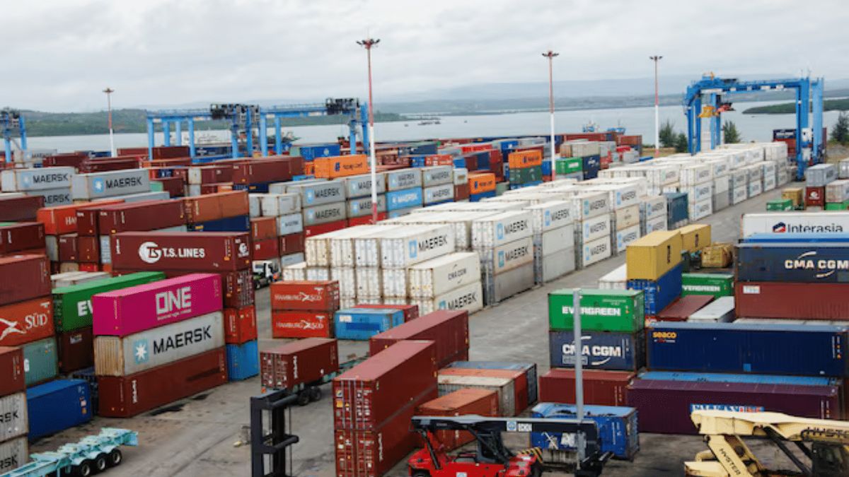 Kenya Limanı'nda konteyner terminali genel görünümü