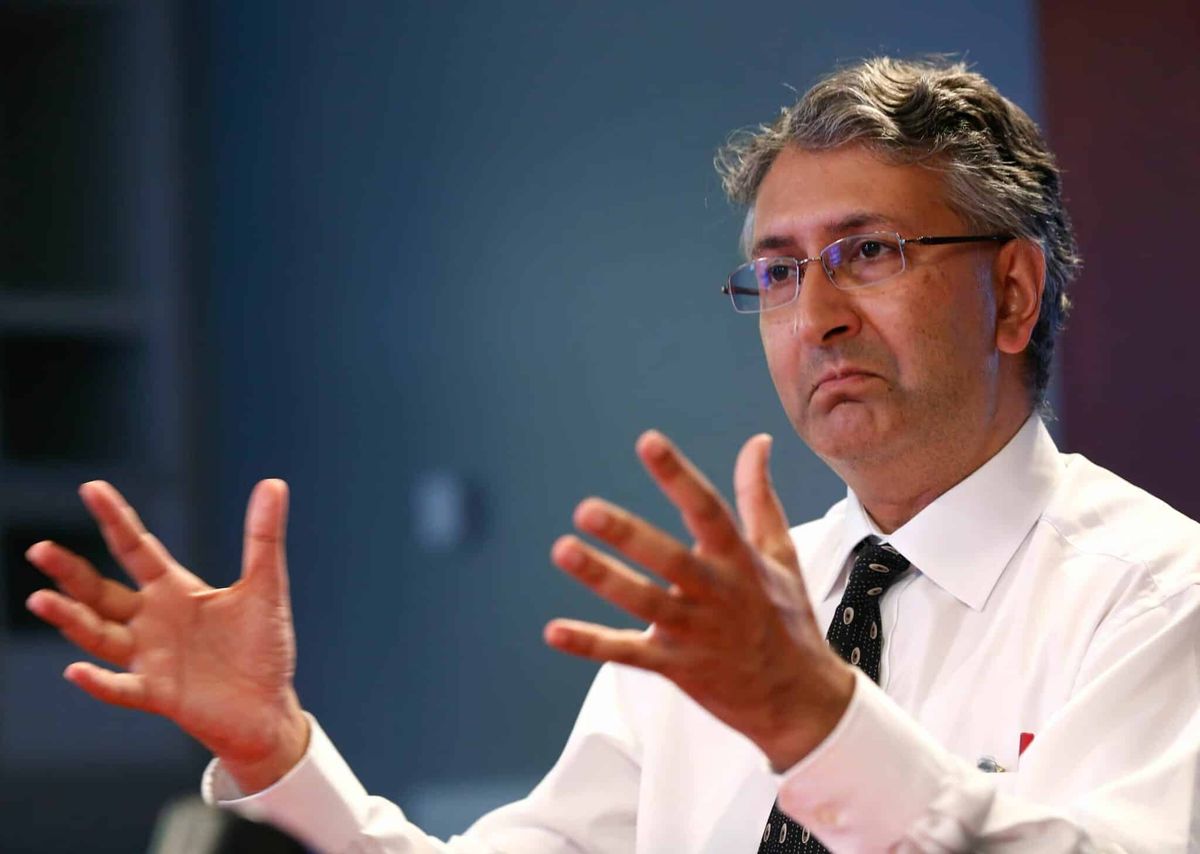 Joydeep Mukherji, Standard & Poor’s Yönetici Direktörü, New York'ta konuşuyor.