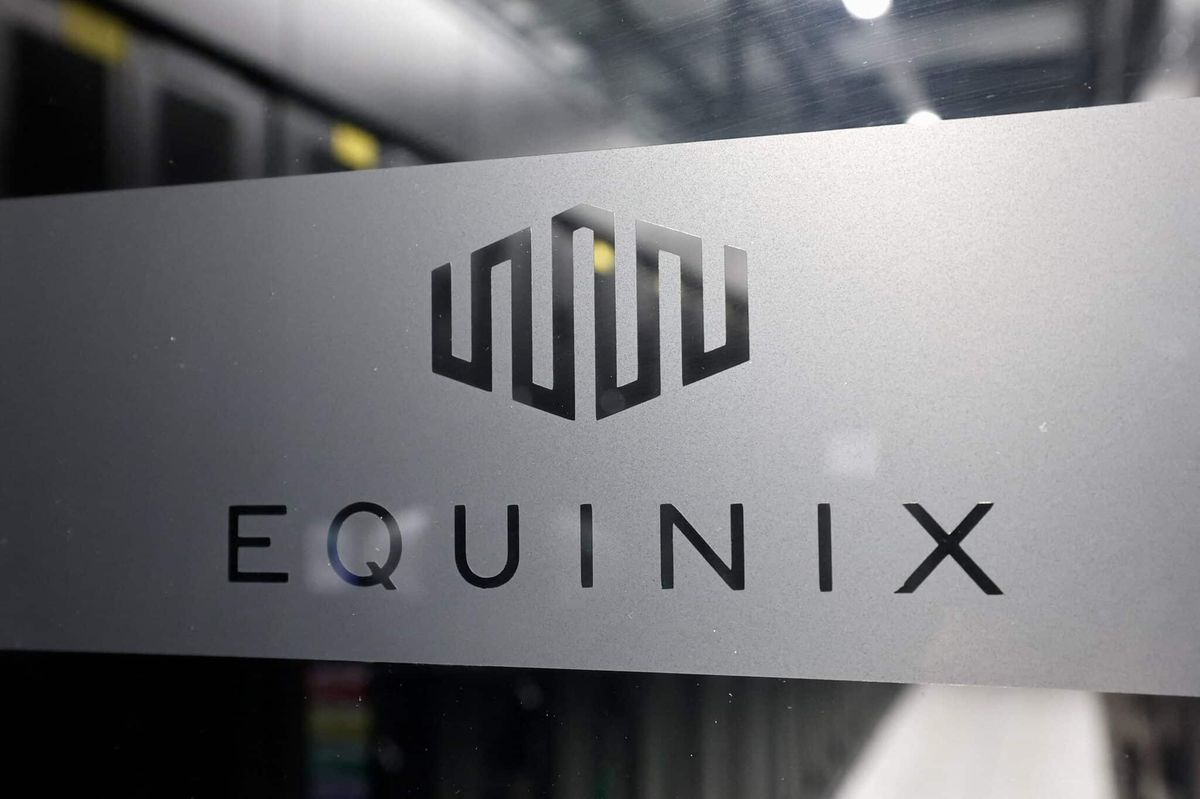 Equinix PA10 veri merkezi logosu, Fransa, 4 Haziran 2026.