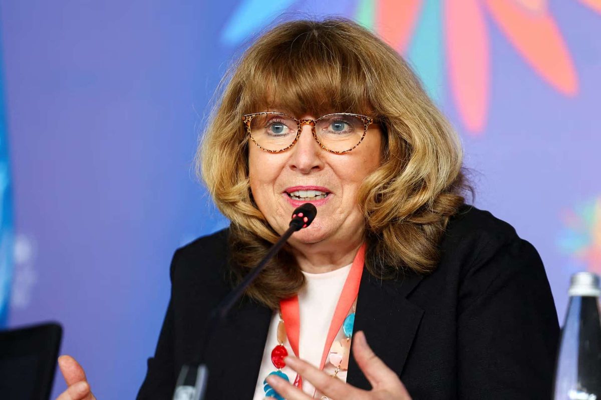 Astrid Schomaker, Biyoçeşitlilik Sözleşmesi Genel Sekreteri, COP16 zirvesinde konuşuyor.