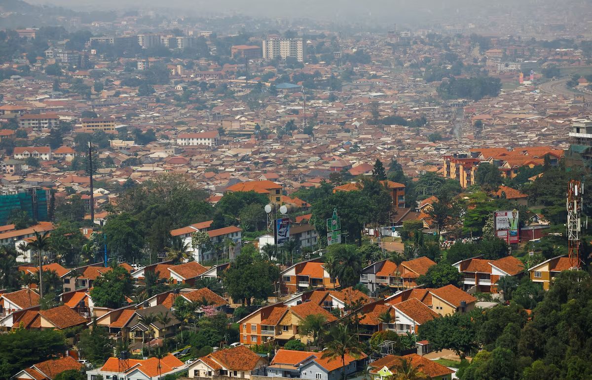 Kampala, Uganda'da konut mahallelerinin hava görünümü