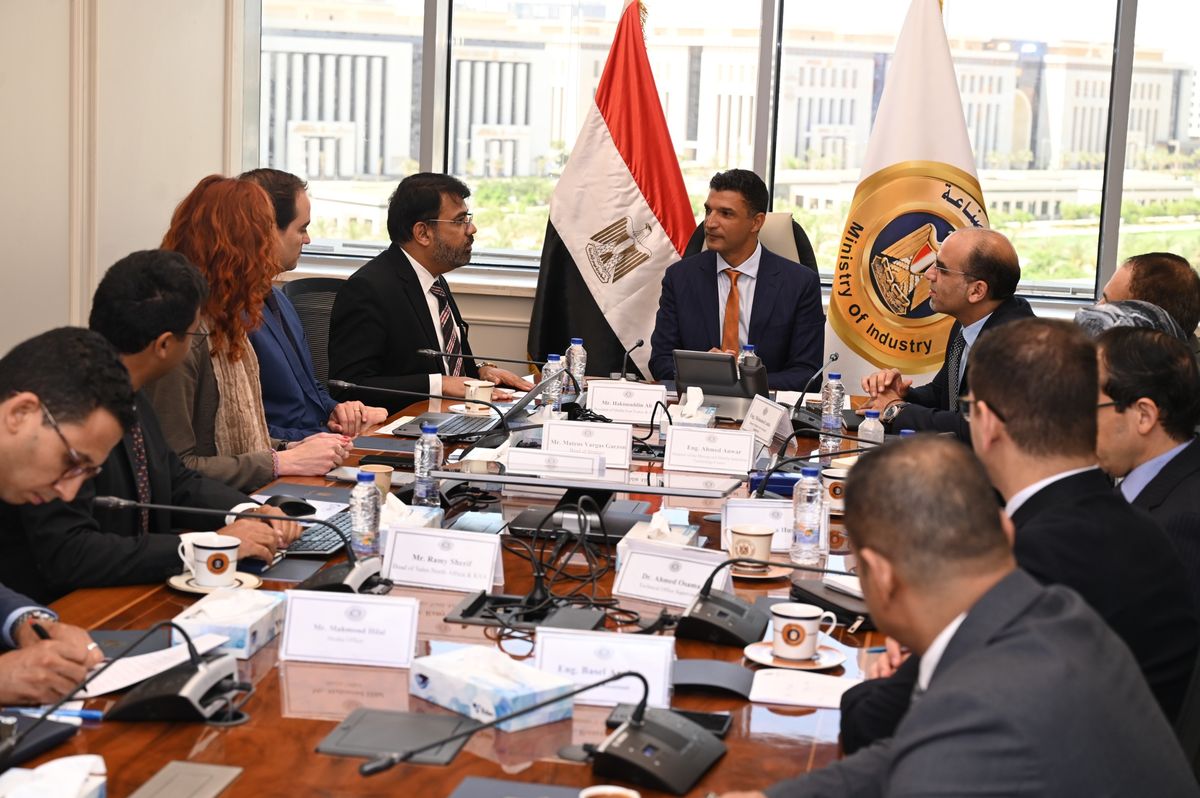 Madbouly Kahire Havalimanı Terminal 4 projesini inceliyor