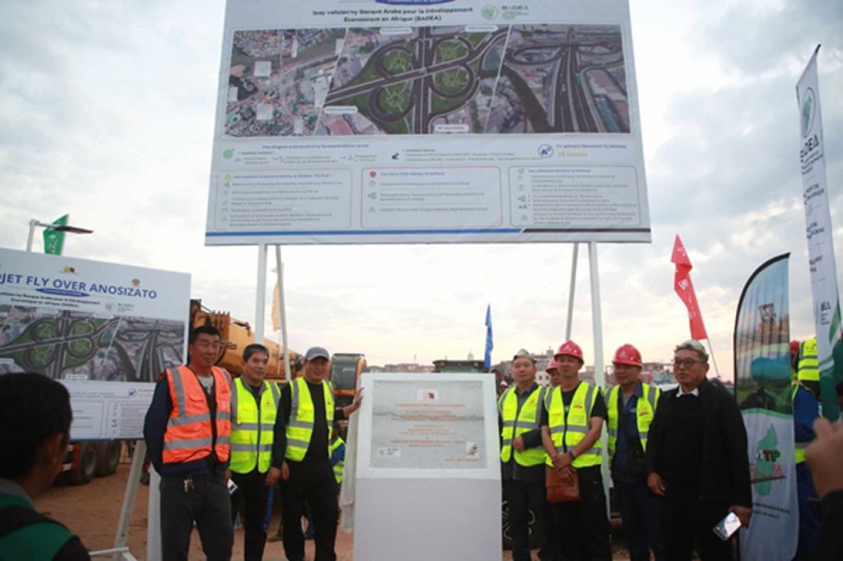Madagaskar, başkent Antananarivo'da trafiği rahatlatmak için 28 milyon dolarlık köprülü kavşak inşa ediyor