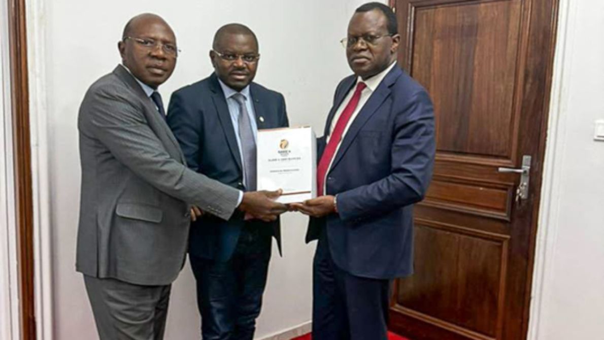 Gabonlu Samb’a Finans Kamerun'a mikro sigorta yayılmayı planlıyor