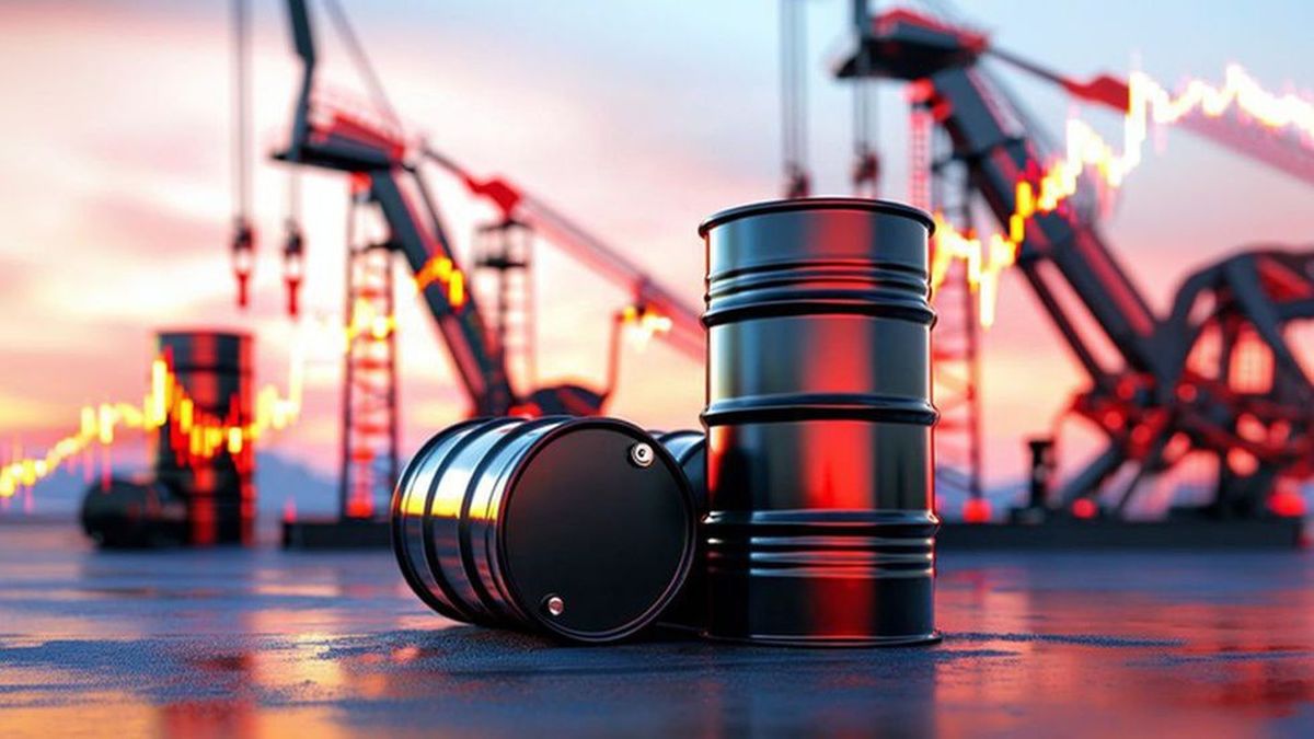 Hormuz Boğazı Endişeleriyle Petrol Fiyatları Temmuz'dan Bu Yana En Büyük Haftalık Kazancına Koşuyor
