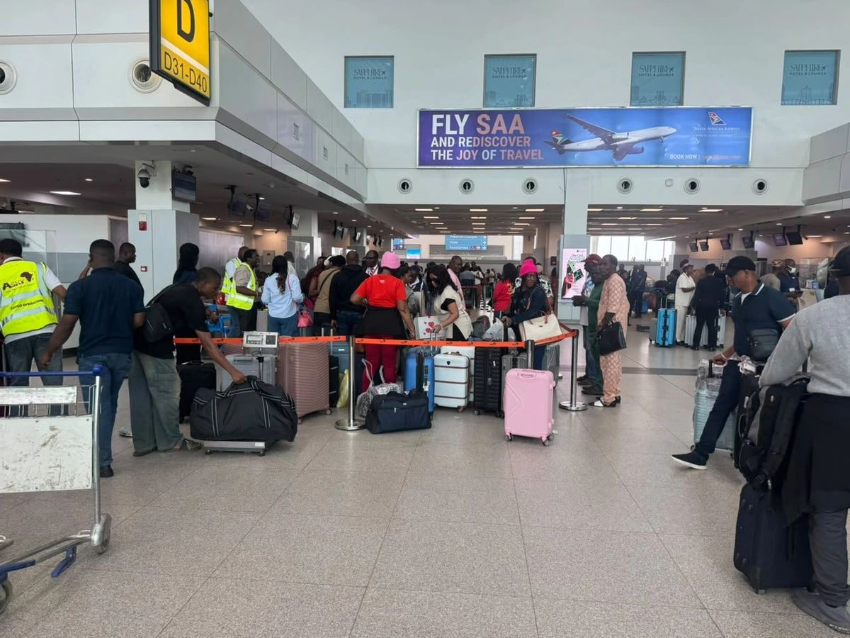 MMIA yangını: Olay sonrası Lagos havaalanında yolcu işlemleri, uçuşlar yeniden başladı
